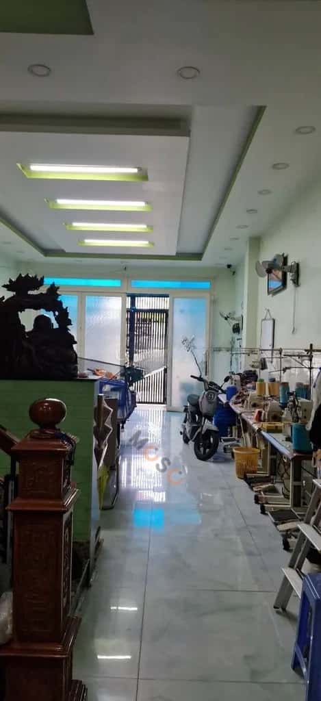 Bán nhà hẻm Lê Trọng Tấn Quận Tân Phú, TP.HCM – 6 phòng ngủ, giá 11.9 tỷ Bán nhà hẻm Lê Trọng Tấn Quận Tân Phú, TP.HCM – 6 phòng ngủ, giá 11.9 tỷ
