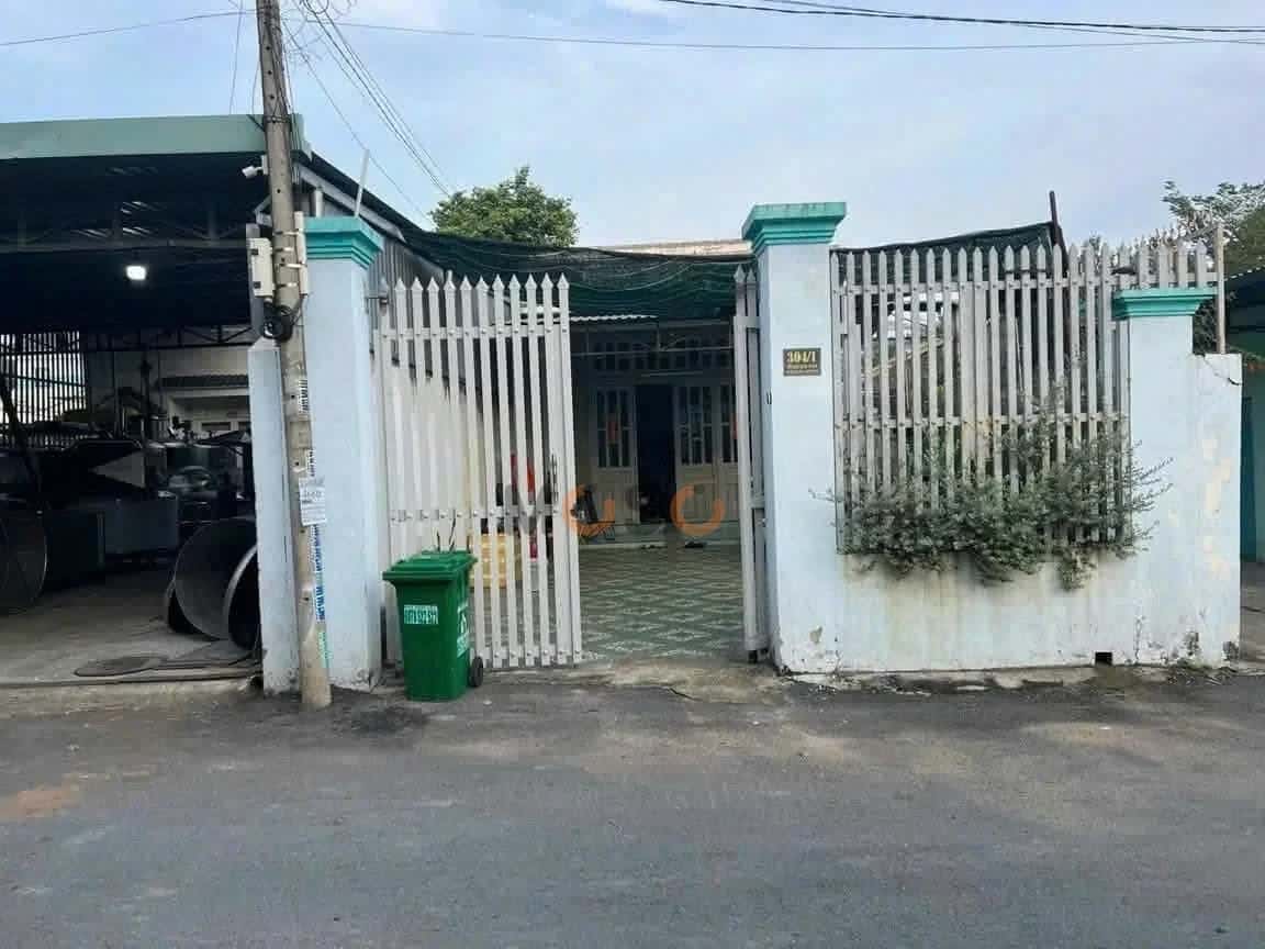 Bán nhà hẻm Nguyễn Thị Lắng Huyện Củ Chi, TP.HCM – 3 phòng ngủ, giá 3.3 tỷ Bán nhà hẻm Nguyễn Thị Lắng Huyện Củ Chi, TP.HCM – 3 phòng ngủ, giá 3.3 tỷ