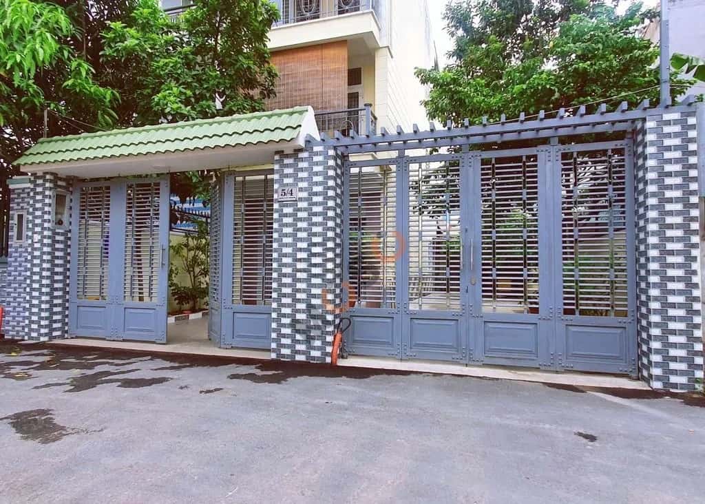 Bán nhà hẻm đường số 5, KDC Vạn Phúc City Thành phố Thủ Đức, TP.HCM – 4 phòng ngủ, giá 28.5 tỷ — Hình 2 Bán nhà hẻm đường số 5, KDC Vạn Phúc City Thành phố Thủ Đức, TP.HCM – 4 phòng ngủ, giá 28.5 tỷ — Hình 2