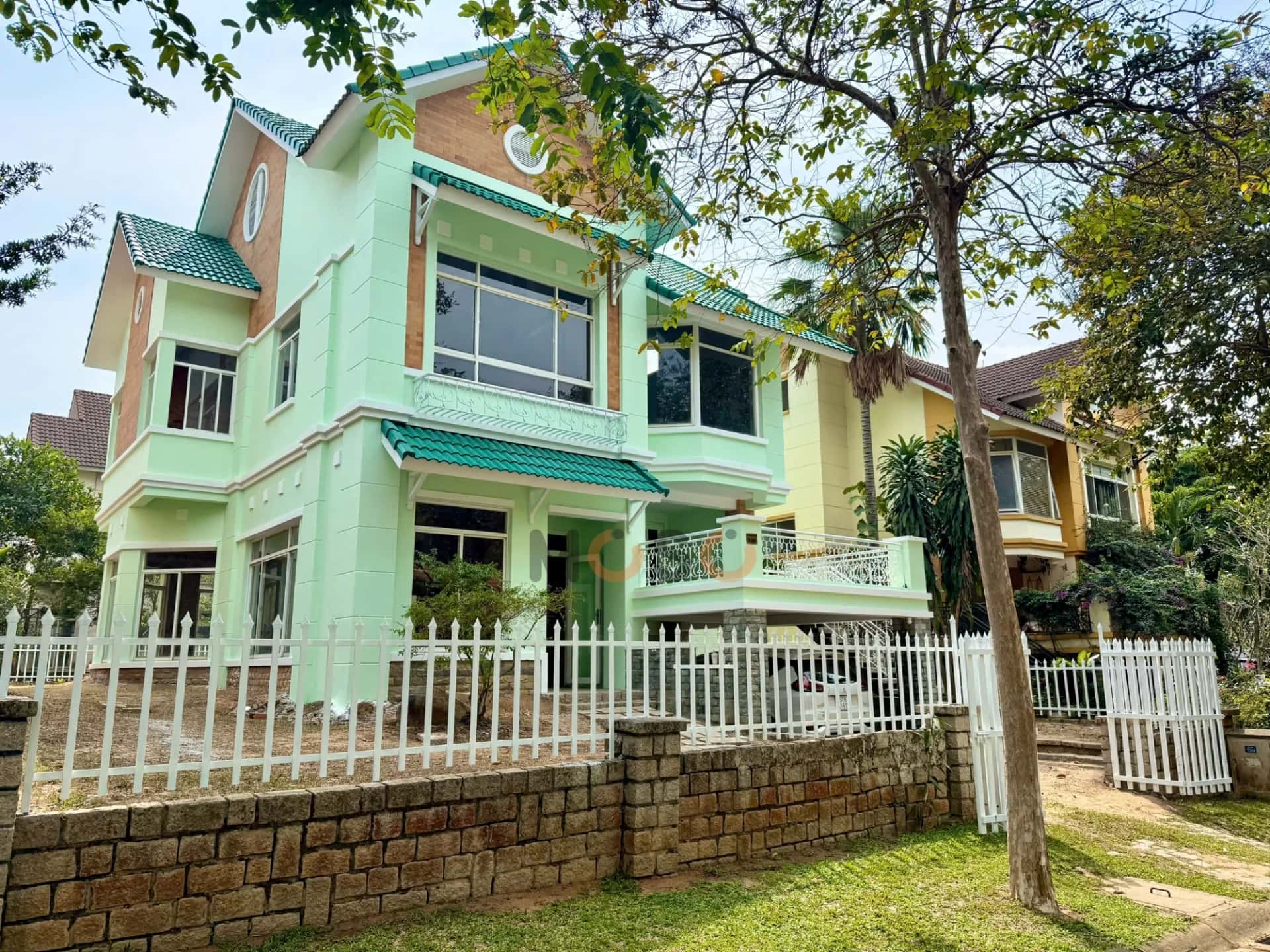 Bán nhà mặt tiền Đường D6 Quận 9, TP.HCM – 4 phòng ngủ, giá 25 tỷ — Hình 2 Bán nhà mặt tiền Đường D6 Quận 9, TP.HCM – 4 phòng ngủ, giá 25 tỷ — Hình 2