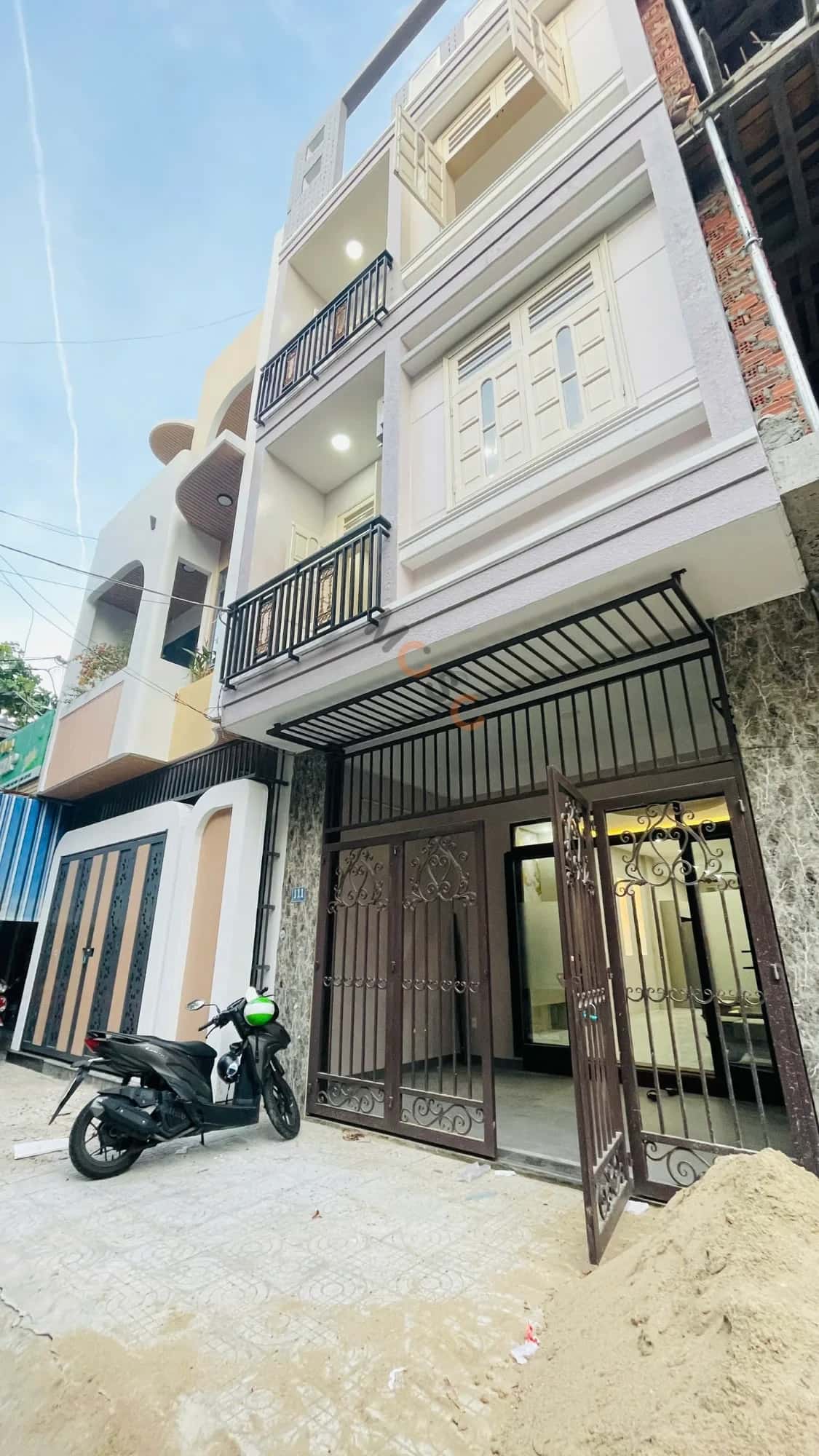 Bán nhà mặt tiền Lê Văn Thịnh Quận Liên Chiểu, TP. Đà Nẵng – 3 phòng ngủ, giá 7.7 tỷ — Hình 2 Bán nhà mặt tiền Lê Văn Thịnh Quận Liên Chiểu, TP. Đà Nẵng – 3 phòng ngủ, giá 7.7 tỷ — Hình 2