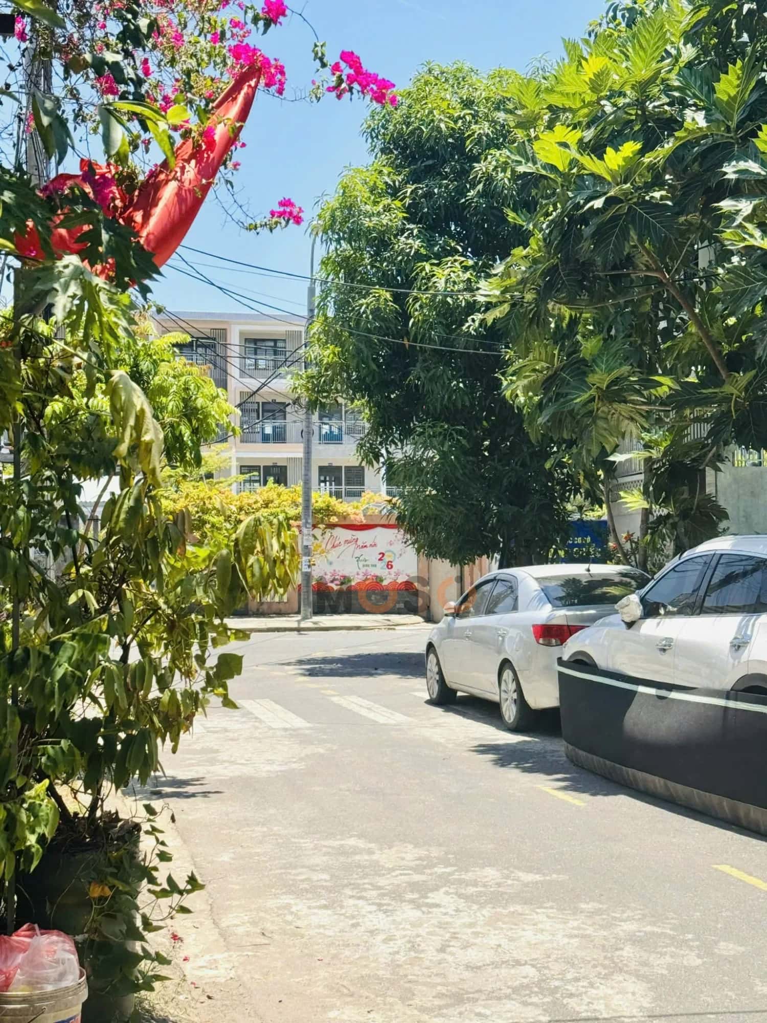 Bán nhà mặt tiền Nguyễn Hữu Thận Quận Thanh Khê, TP. Đà Nẵng – 3 phòng ngủ, giá 6.3 tỷ — Hình 2 Bán nhà mặt tiền Nguyễn Hữu Thận Quận Thanh Khê, TP. Đà Nẵng – 3 phòng ngủ, giá 6.3 tỷ — Hình 2
