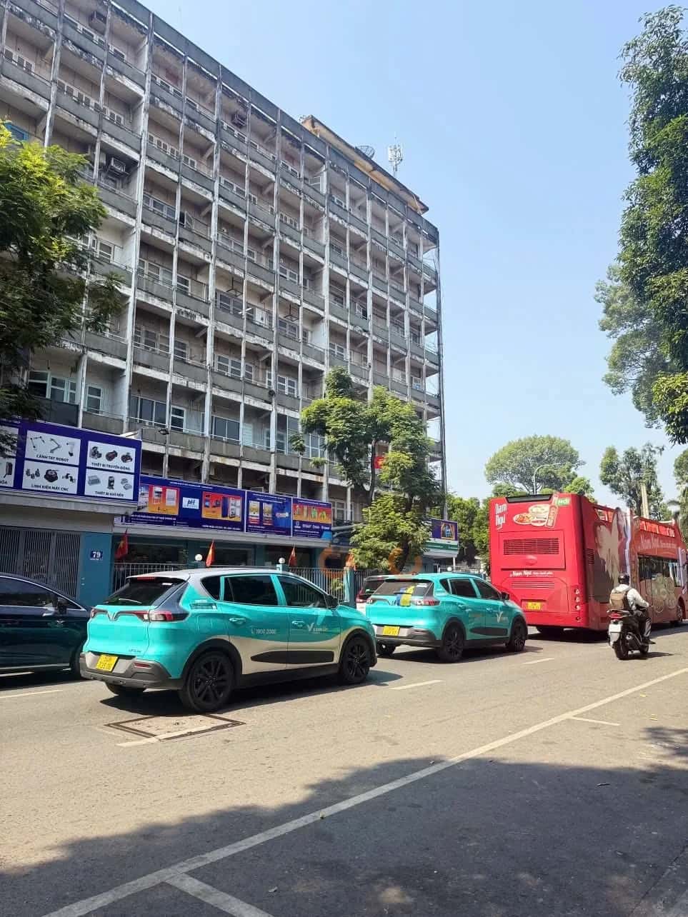 Bán nhà mặt tiền Trương Định Quận 1, TP.HCM – 6 phòng ngủ, giá 75 tỷ — Hình 3 Bán nhà mặt tiền Trương Định Quận 1, TP.HCM – 6 phòng ngủ, giá 75 tỷ — Hình 3