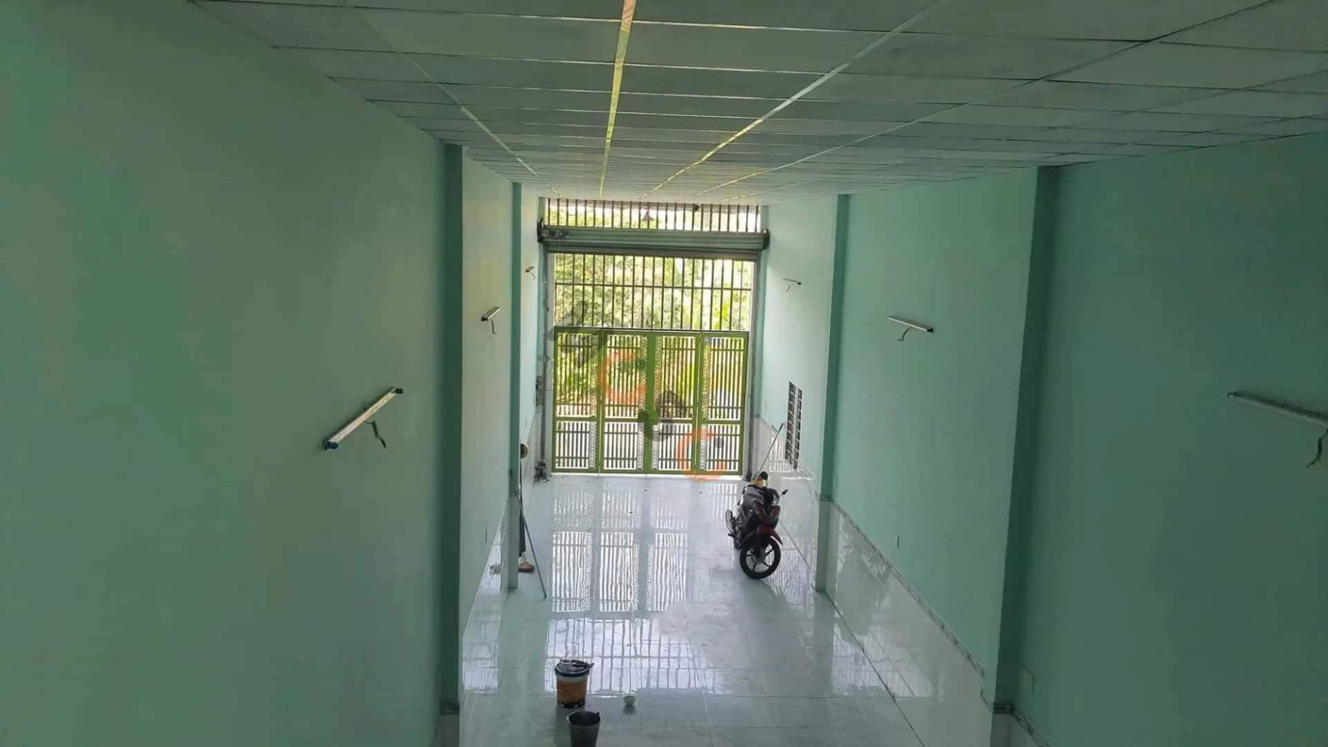 Cho thuê nhà hẻm Võ Văn Vân Quận Bình Tân, TP.HCM – 3 phòng ngủ, giá 12 triệu — Hình 2