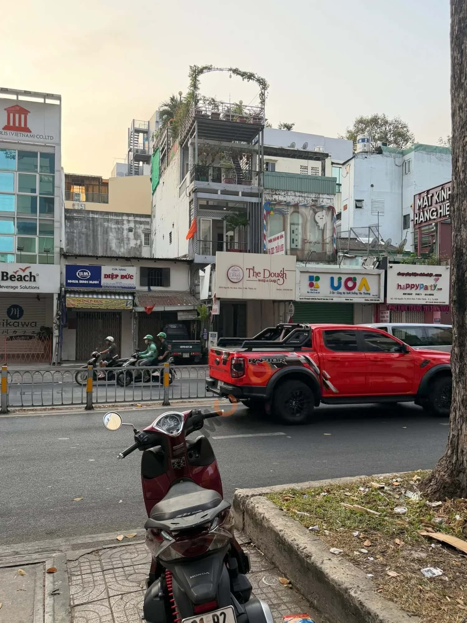 Bán nhà mặt tiền Nguyễn Thị Minh Khai Quận 1, TP.HCM – 6 phòng ngủ, giá 45 tỷ — Hình 2 Bán nhà mặt tiền Nguyễn Thị Minh Khai Quận 1, TP.HCM – 6 phòng ngủ, giá 45 tỷ — Hình 2