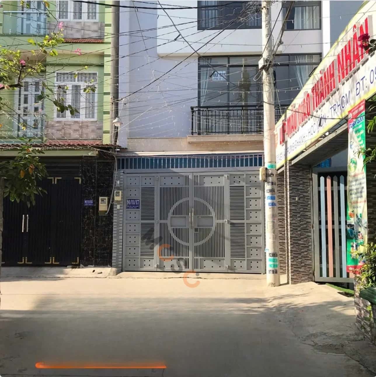 Bán nhà hẻm Song Hành QL 22 Huyện Hóc Môn, TP.HCM – 5 phòng ngủ, giá 7.3 tỷ Bán nhà hẻm Song Hành QL 22 Huyện Hóc Môn, TP.HCM – 5 phòng ngủ, giá 7.3 tỷ
