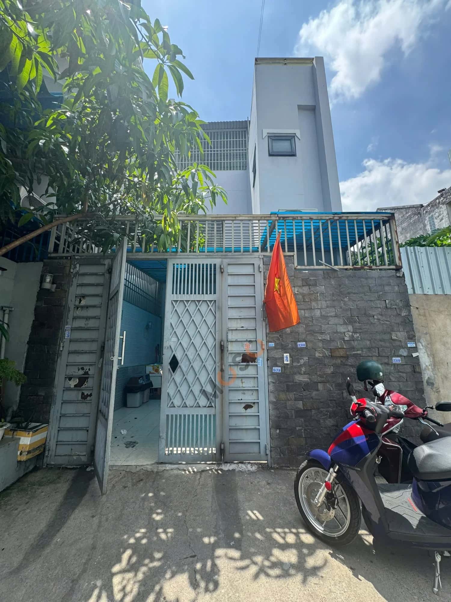 Bán nhà hẻm Song Hành QL 22 Huyện Hóc Môn, TP.HCM – 5 phòng ngủ, giá 7.3 tỷ — Hình 2 Bán nhà hẻm Song Hành QL 22 Huyện Hóc Môn, TP.HCM – 5 phòng ngủ, giá 7.3 tỷ — Hình 2