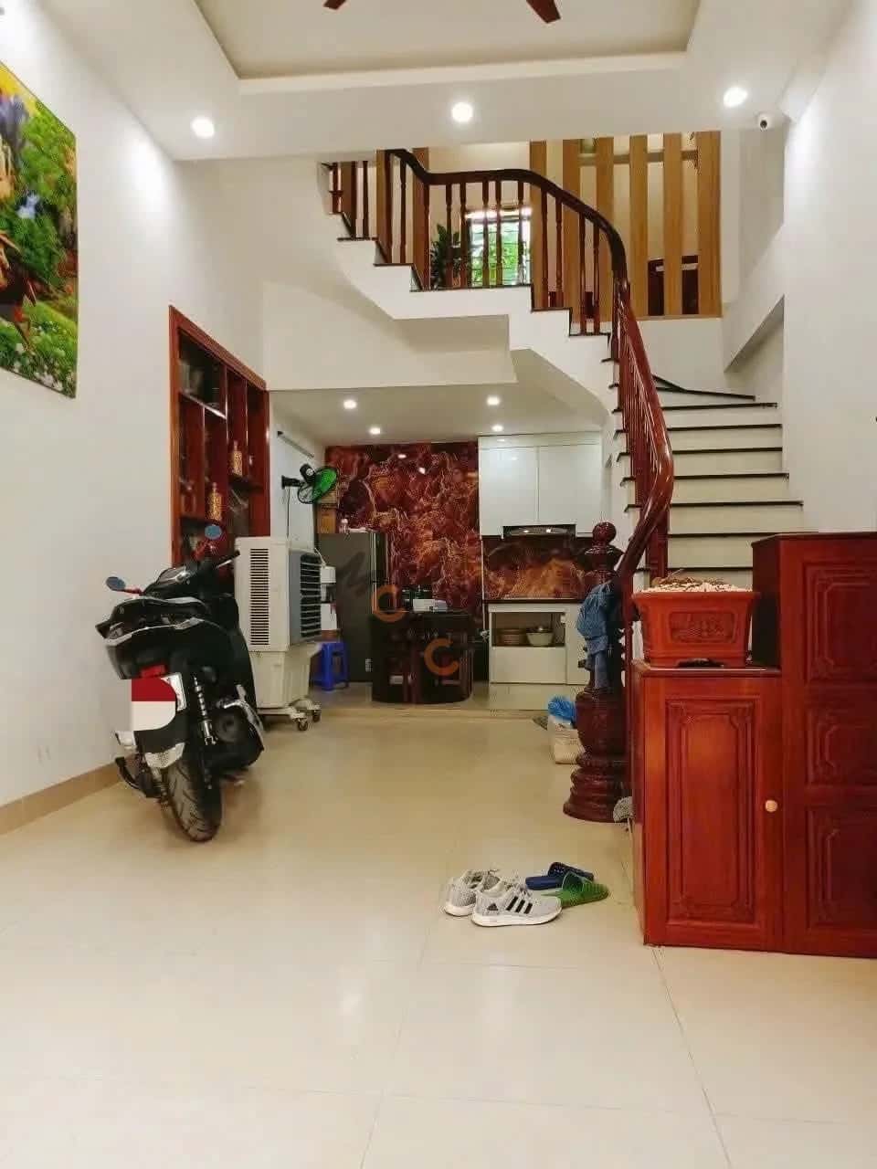 Cho thuê nhà hẻm Nam Từ Liêm, Hà Nội – 4 phòng ngủ, giá 15 triệu Cho thuê nhà hẻm Nam Từ Liêm, Hà Nội – 4 phòng ngủ, giá 15 triệu
