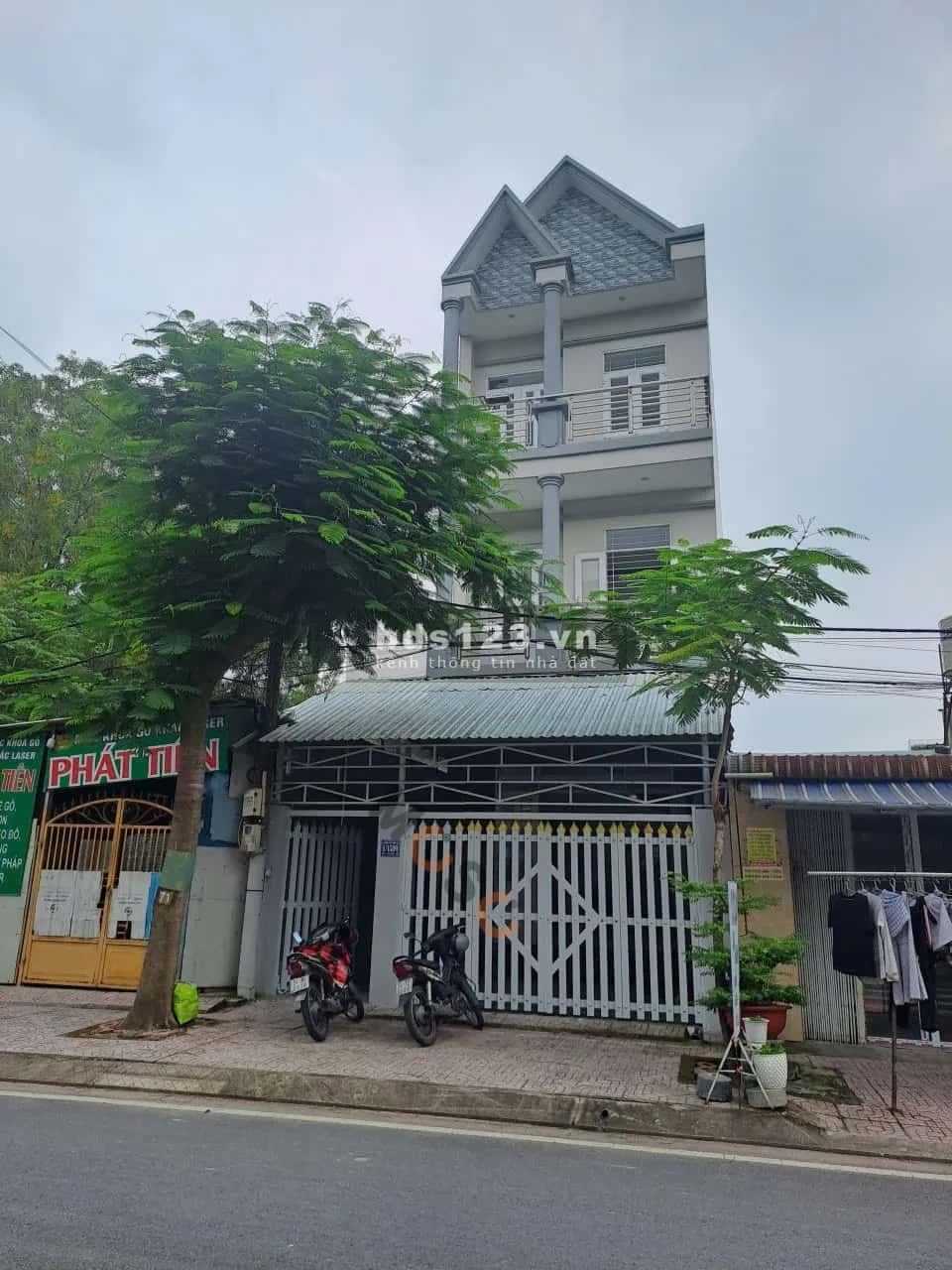 Cho thuê nhà mặt tiền Đường Lê Lợi Hóc Môn, TP.HCM – 6 phòng ngủ, giá 15 triệu