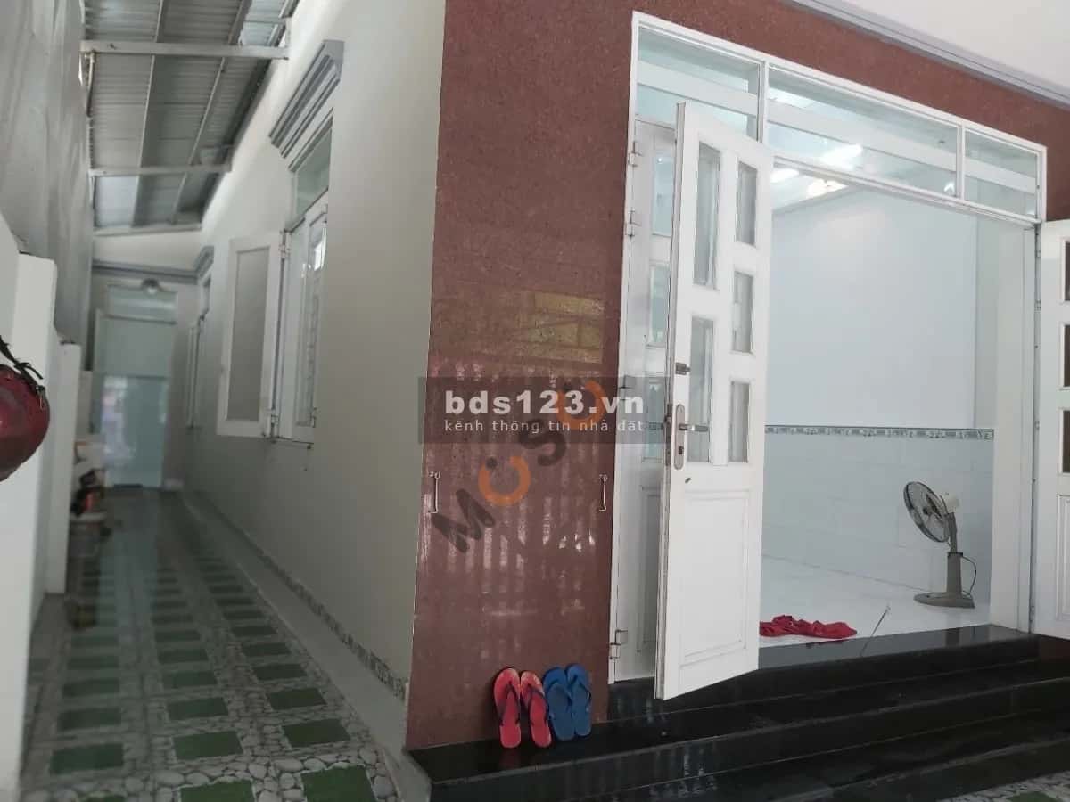 Cho thuê nhà mặt tiền Đường Lê Lợi Hóc Môn, TP.HCM – 6 phòng ngủ, giá 15 triệu — Hình 3