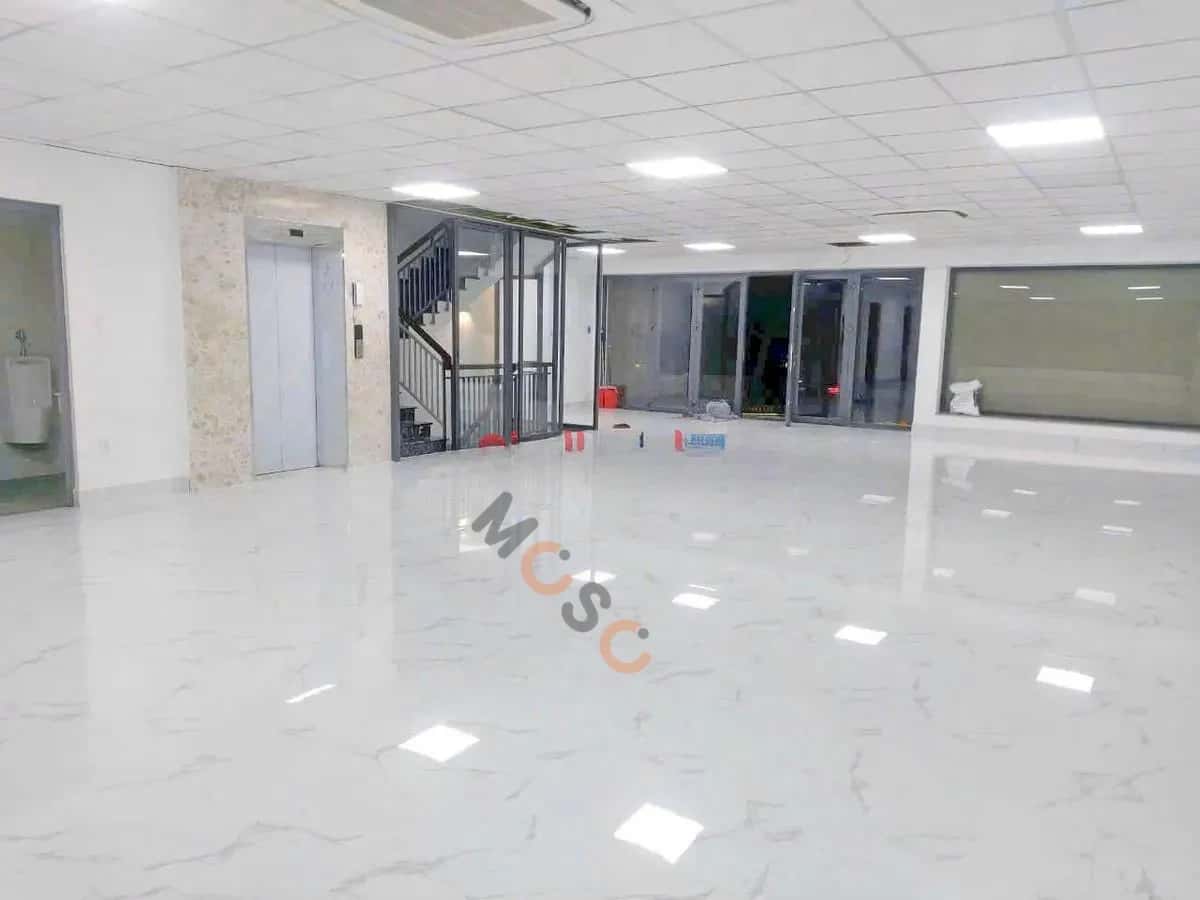 Cho thuê nhà mặt tiền Bùi Văn Ba Quận 7, TP.HCM – giá 120 triệu — Hình 2