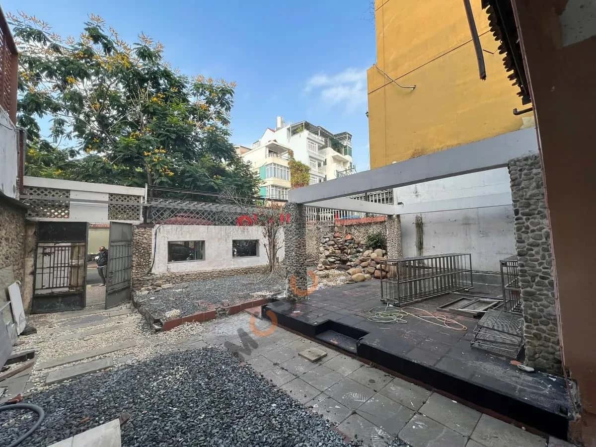 Cho thuê nhà hẻm Nguyễn Cảnh Chân Quận 1, TP.HCM – giá 150 triệu