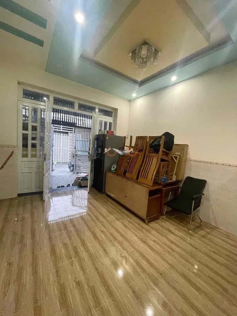 Cho thuê nhà hẻm Võ Văn Hát Quận 9 cũ, TP. Thủ Đức – 3 phòng ngủ, giá 8 triệu