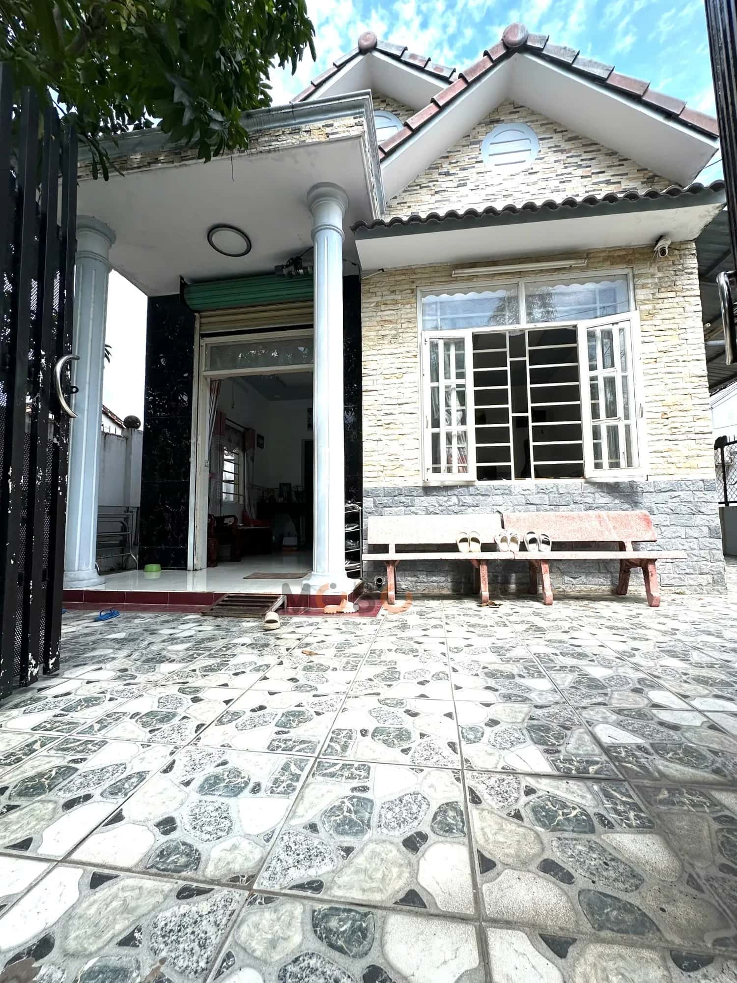 Bán nhà hẻm Ấp 3 Huyện Hóc Môn, TP.HCM – 2 phòng ngủ, giá 4 tỷ Bán nhà hẻm Ấp 3 Huyện Hóc Môn, TP.HCM – 2 phòng ngủ, giá 4 tỷ