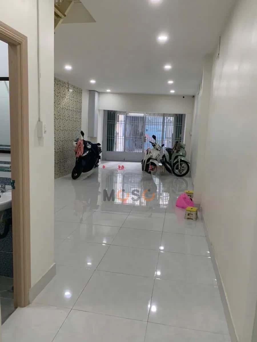 Cho thuê nhà hẻm Cách Mạng Tháng 8 Quận 10, TP.HCM – 3 phòng ngủ, giá 18 triệu