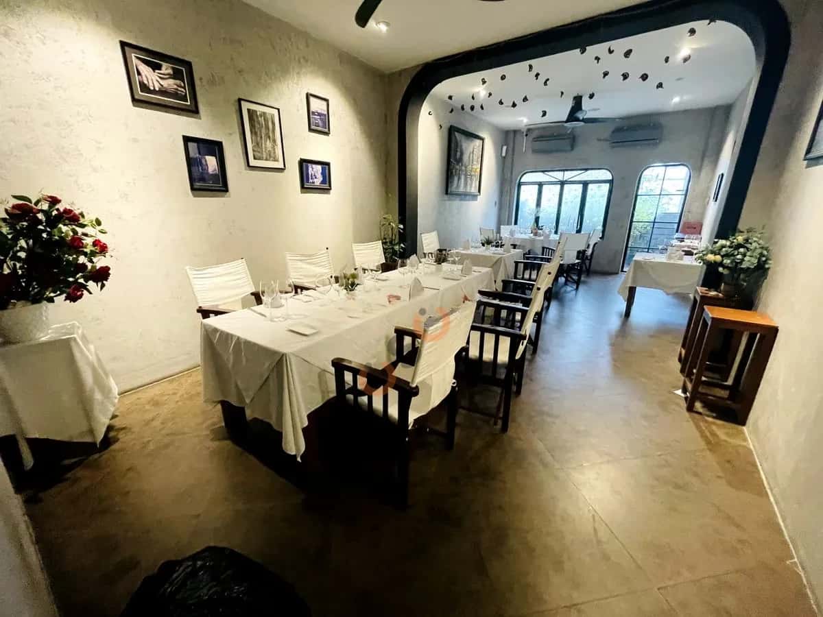 Cho thuê nhà mặt tiền Lê Thánh Tôn Quận 1, TP.HCM – giá 180 triệu — Hình 2
