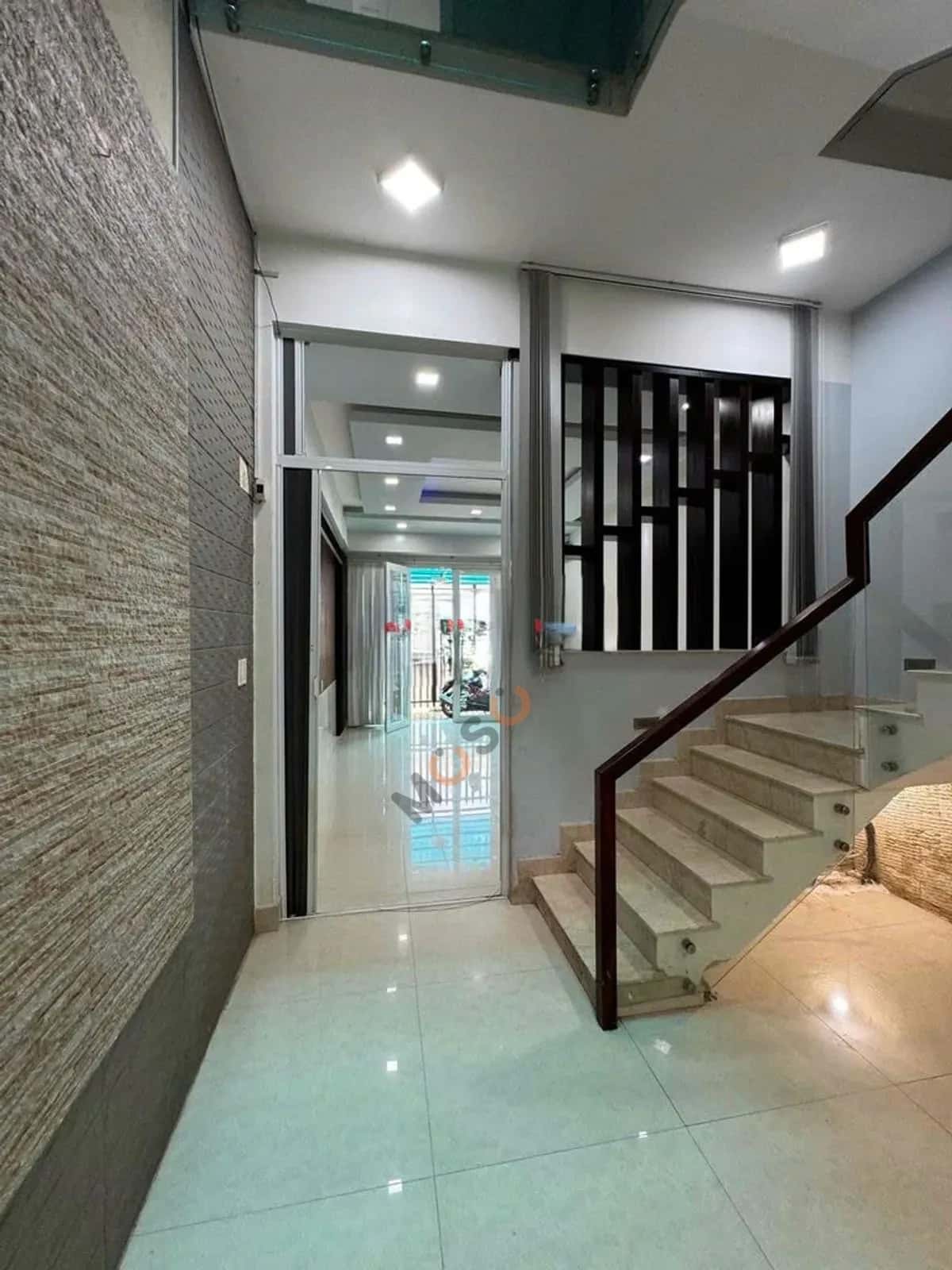 Cho thuê nhà mặt tiền Tam Đảo Quận 10, TP.HCM – 6 phòng ngủ, giá 35 triệu — Hình 2