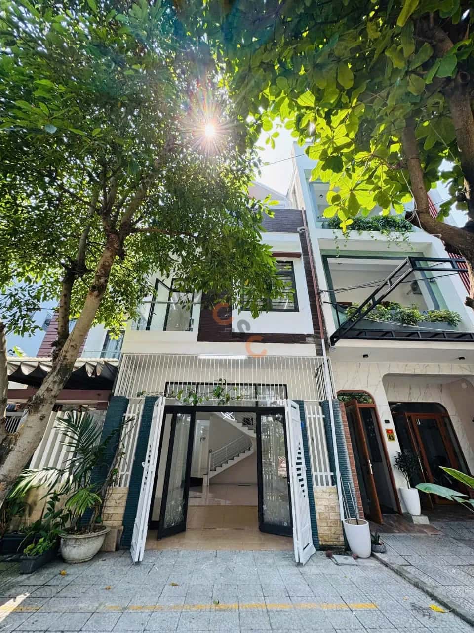 Bán nhà mặt tiền Lý Đạo Thành Quận Sơn Trà, TP. Đà Nẵng – 5 phòng ngủ, giá 11.8 tỷ — Hình 2 Bán nhà mặt tiền Lý Đạo Thành Quận Sơn Trà, TP. Đà Nẵng – 5 phòng ngủ, giá 11.8 tỷ — Hình 2