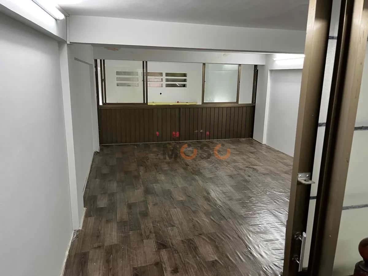 Cho thuê nhà mặt tiền Nguyễn Giản Thanh Quận 10, TP.HCM – giá 30 triệu — Hình 3