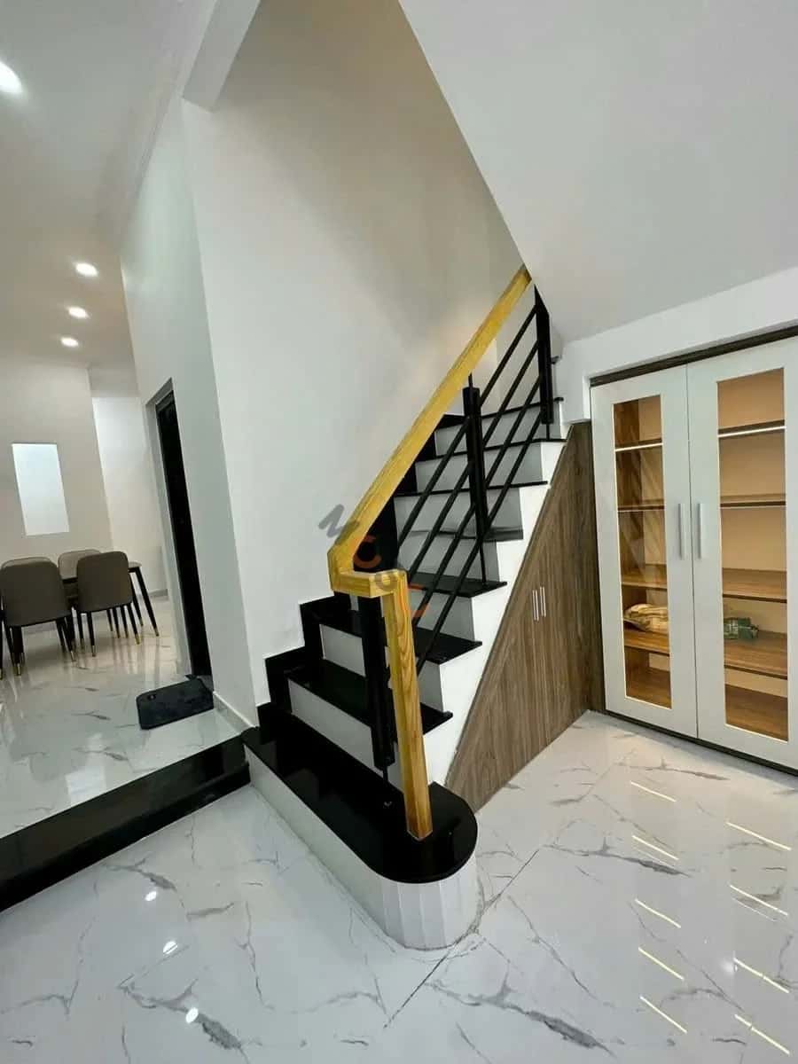 Cho thuê nhà hẻm Thích Quảng Đức Quận Phú Nhuận, TP.HCM – 4 phòng ngủ, giá 19 triệu — Hình 3