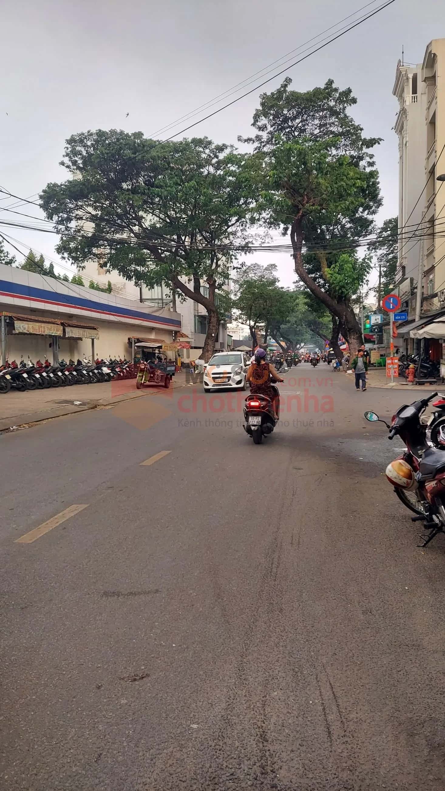 Cho thuê nhà mặt tiền Hoàng Hoa Thám Tân Bình, TP.HCM – 3 phòng ngủ, giá 32 triệu — Hình 2