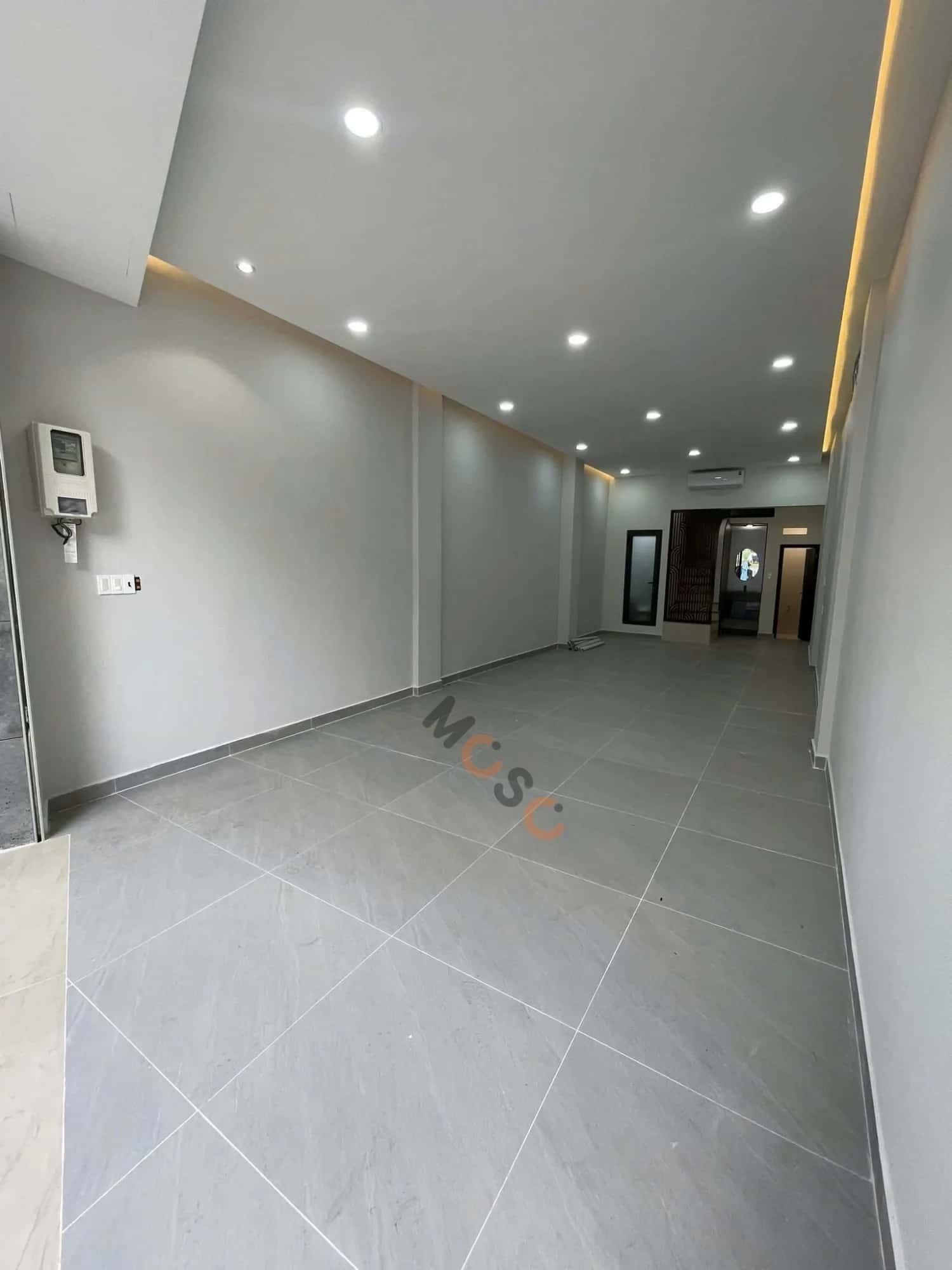 Bán nhà mặt tiền  Lê Thị Riêng Quận 1, TP.HCM – 4 phòng ngủ, giá 33 tỷ — Hình 3