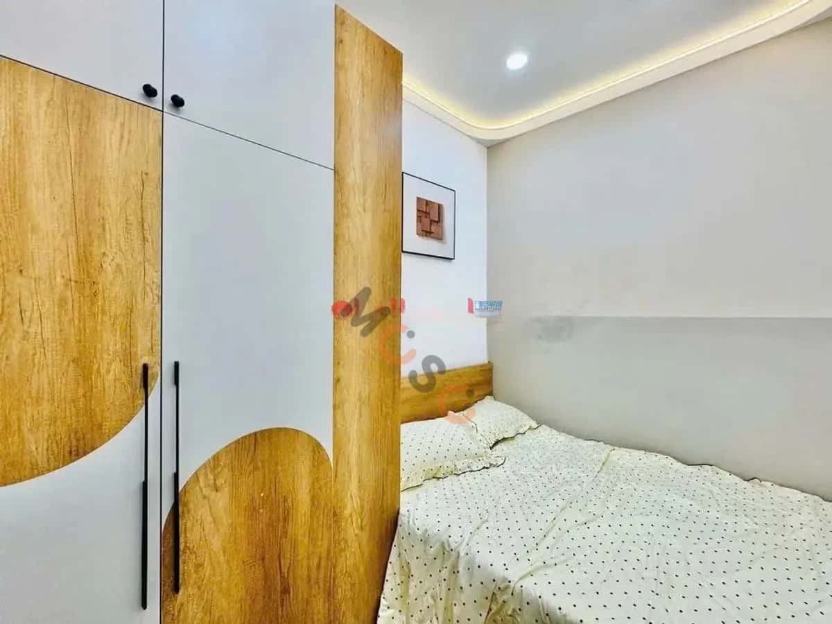 Cho thuê nhà hẻm Nguyễn Văn Trỗi Phú Nhuận, TP.HCM – 4 phòng ngủ, giá 14 triệu — Hình 3