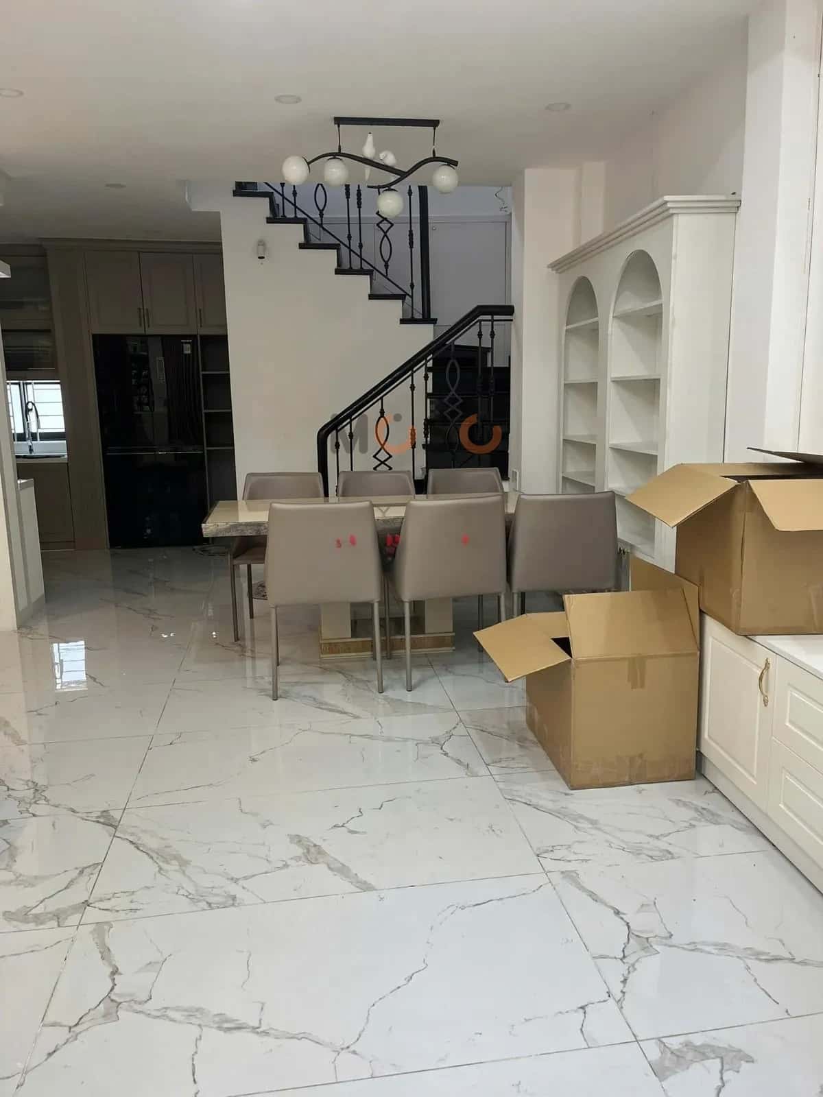 Cho thuê nhà mặt tiền Huỳnh Văn Bánh Phú Nhuận, TP.HCM – 3 phòng ngủ, giá 20 triệu