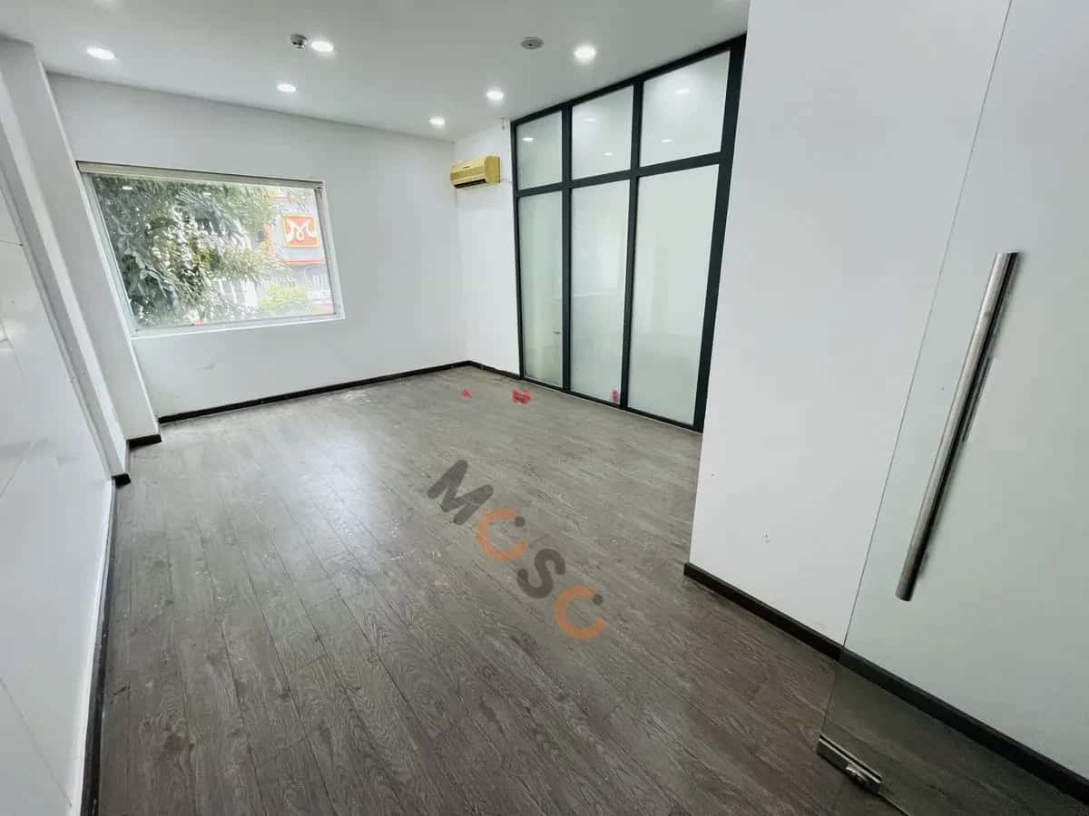 Cho thuê nhà mặt tiền Đường Phan Xích Long Bình Thạnh, TP.HCM – giá 100 triệu — Hình 2