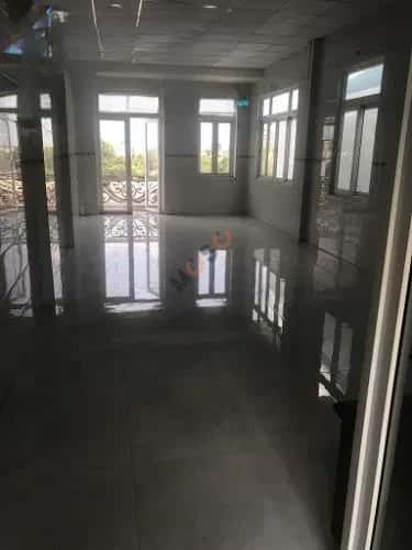 Cho thuê nhà hẻm Đường 19/1 Huyện Hóc Môn, TP.HCM – 4 phòng ngủ, giá 10 triệu — Hình 3
