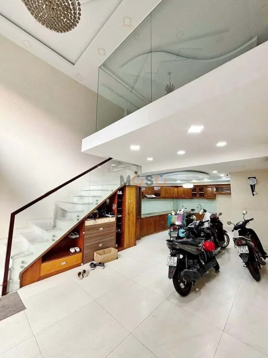 Cho thuê nhà hẻm Đường Số 11 Quận 4, TP.HCM – 2 phòng ngủ, giá 35 triệu — Hình 2 Cho thuê nhà hẻm Đường Số 11 Quận 4, TP.HCM – 2 phòng ngủ, giá 35 triệu — Hình 2