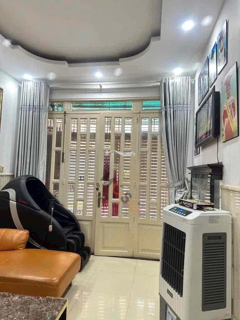 Cho thuê nhà mặt tiền Nguyễn Cửu Đàm Quận Tân Phú, TP.HCM – 3 phòng ngủ, giá 15 triệu — Hình 3 Cho thuê nhà mặt tiền Nguyễn Cửu Đàm Quận Tân Phú, TP.HCM – 3 phòng ngủ, giá 15 triệu — Hình 3