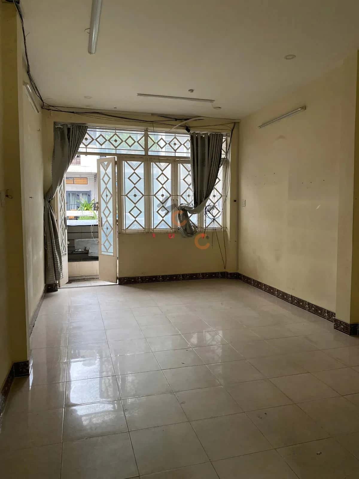 Cho thuê nhà mặt tiền Nguyễn Trọng Tuyển Phú Nhuận, TP.HCM – 4 phòng ngủ, giá 28 triệu — Hình 3