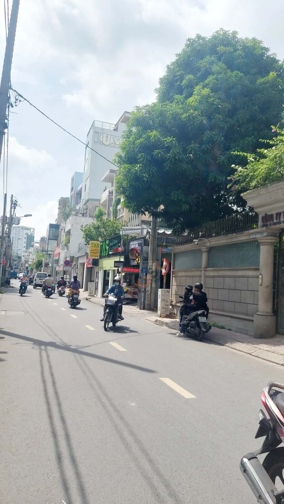 Cho thuê nhà mặt tiền Nguyễn Trọng Tuyển Phú Nhuận, TP.HCM – 4 phòng ngủ, giá 28 triệu — Hình 2