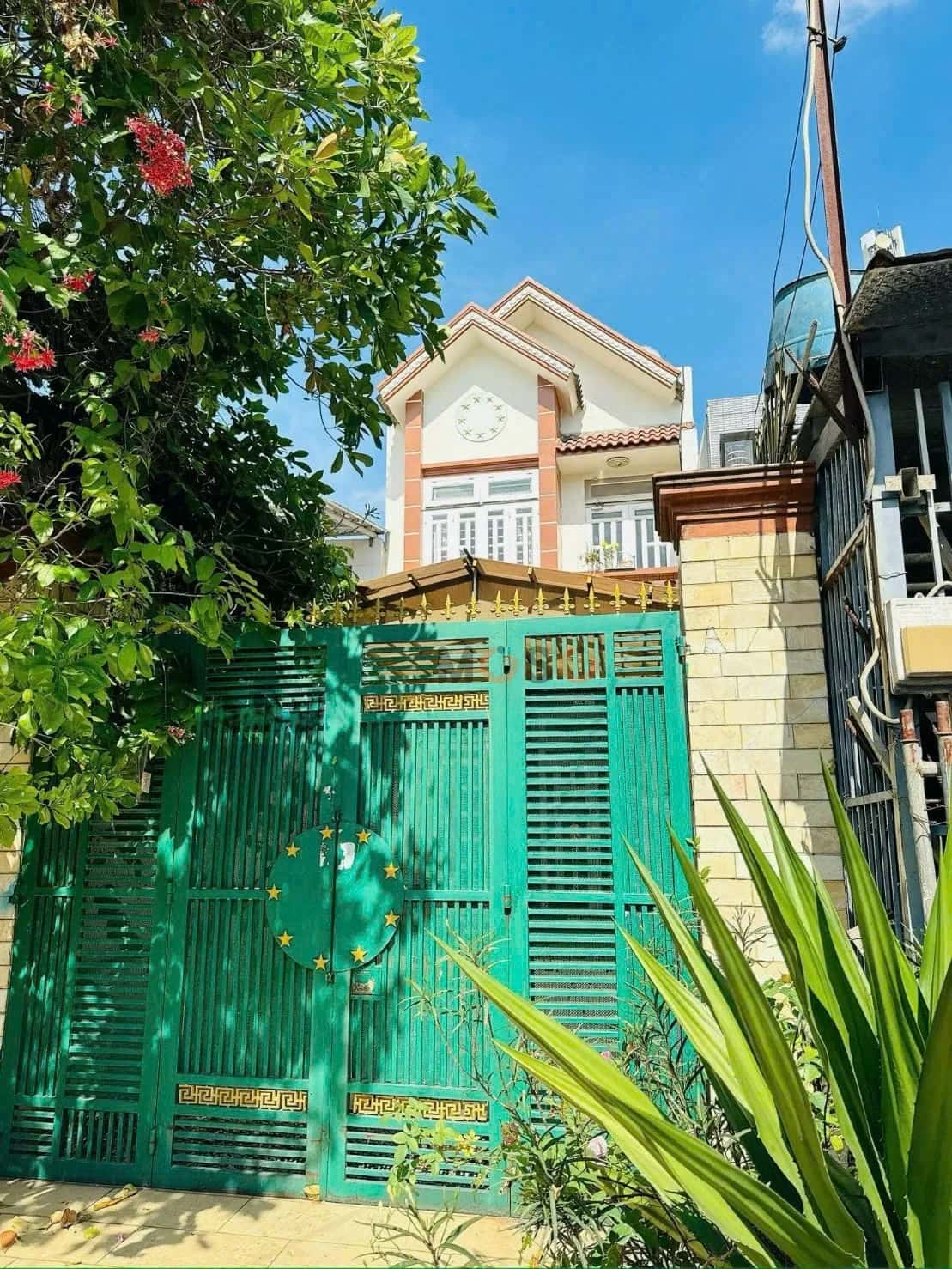 Bán nhà mặt tiền đường số 17 Thành phố Thủ Đức, TP.HCM – 2 phòng ngủ, giá 6.6 tỷ