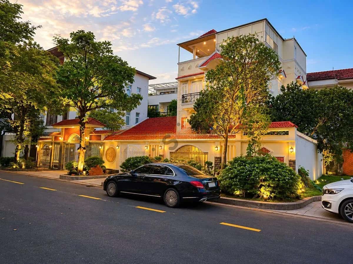 Cho thuê nhà hẻm Đường 32 Quận 2, TP.HCM – 9 phòng ngủ, giá 221 triệu