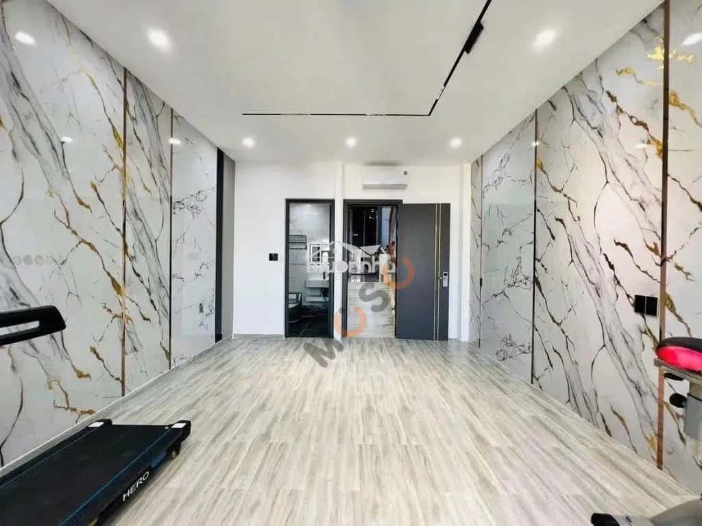 Cho thuê nhà mặt tiền Đường 3/2 Quận 10, TP.HCM – 4 phòng ngủ, giá 18 triệu — Hình 2