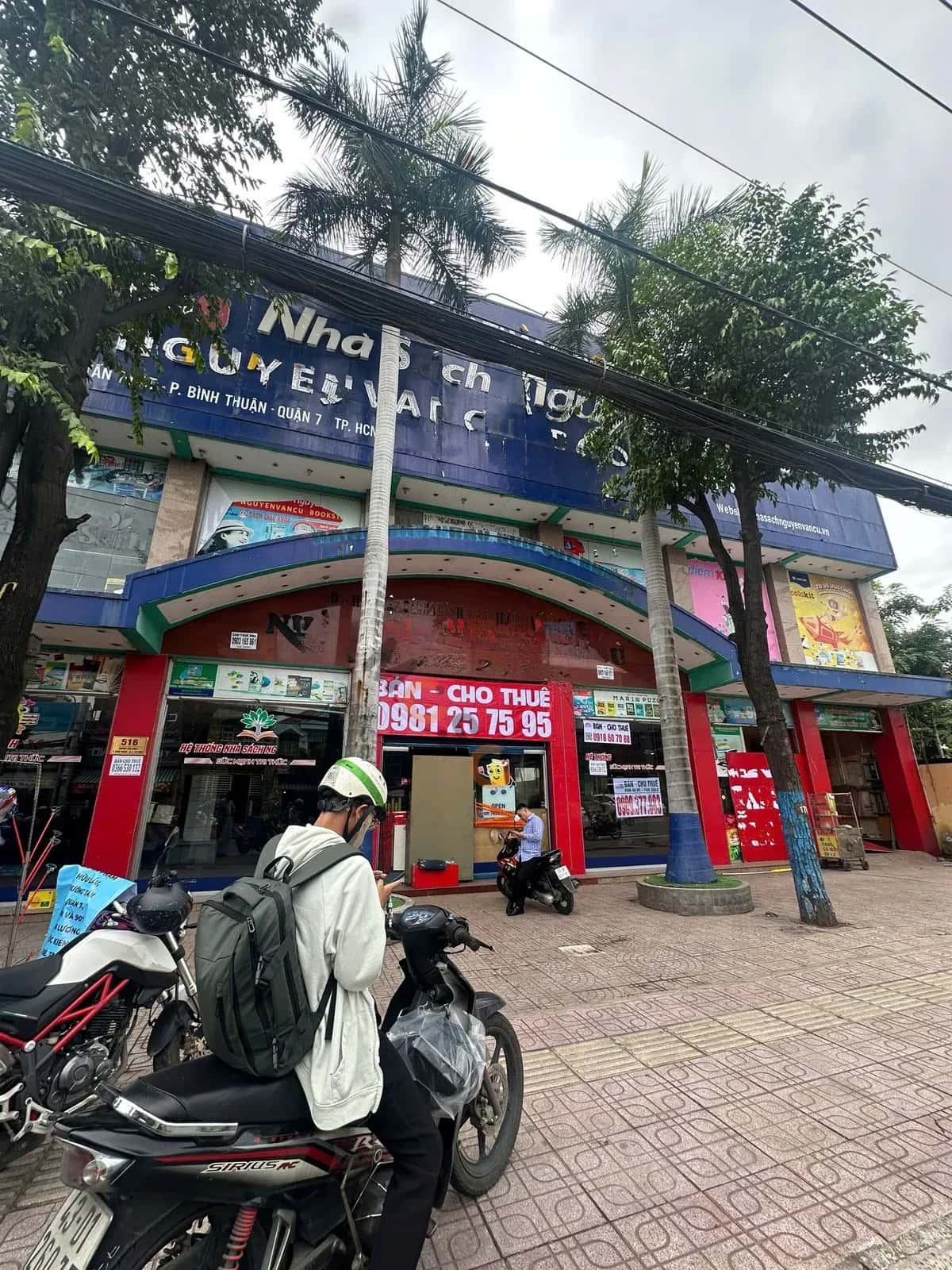 Cho thuê nhà mặt tiền Huỳnh Tấn Phát Quận 7, TP.HCM – giá 300 triệu