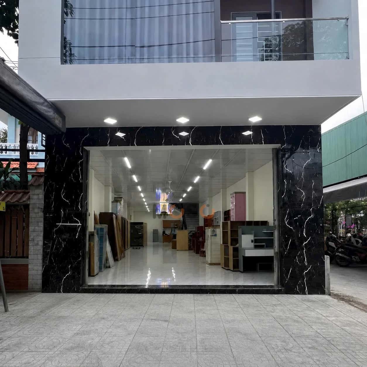 Bán nhà mặt tiền Âu Cơ Quận Liên Chiểu, TP. Đà Nẵng – 4 phòng ngủ, giá 14.5 tỷ Bán nhà mặt tiền Âu Cơ Quận Liên Chiểu, TP. Đà Nẵng – 4 phòng ngủ, giá 14.5 tỷ