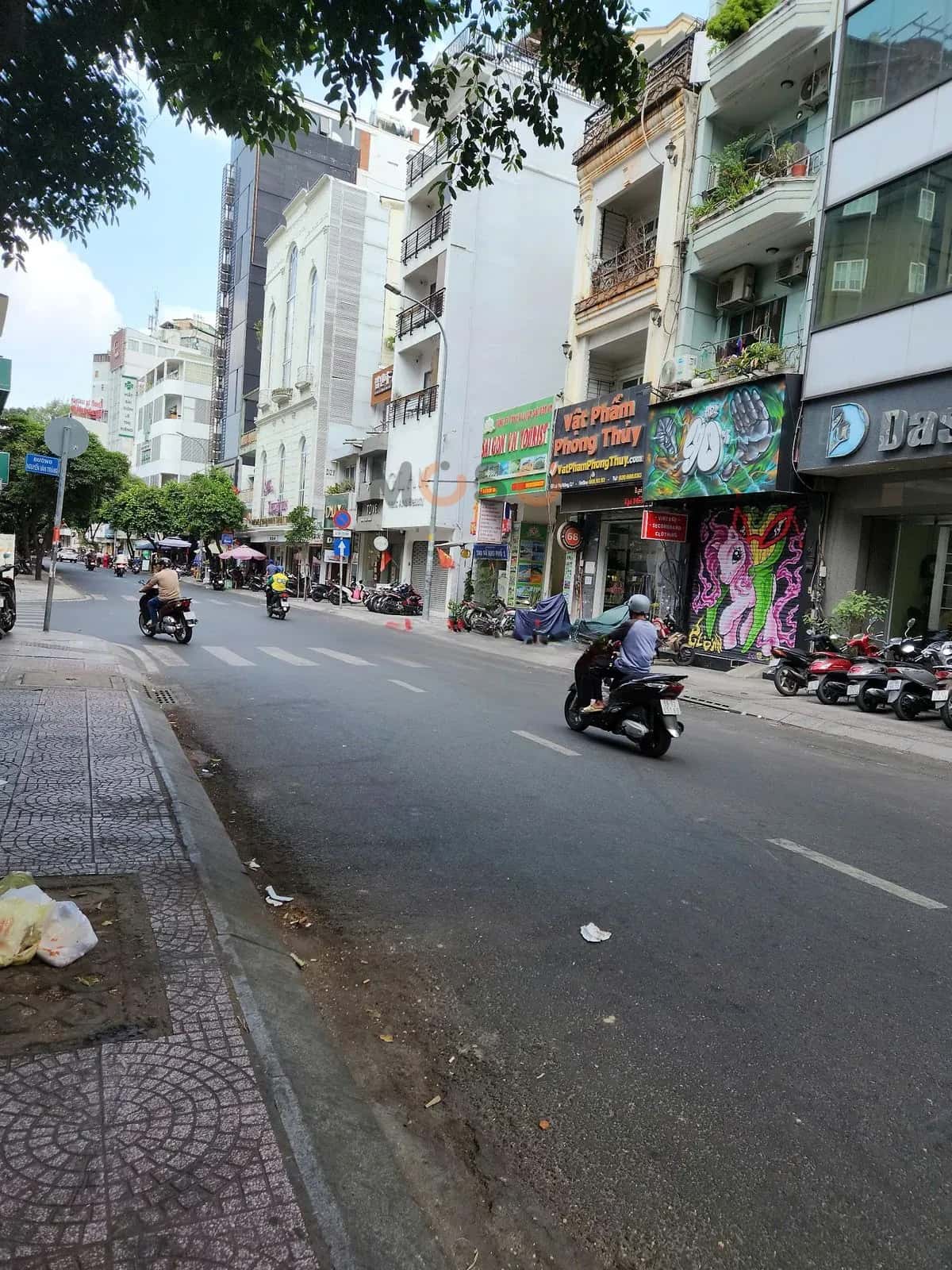 Cho thuê nhà mặt tiền Đường Lê Thị Riêng Quận 1, TP.HCM – giá 130 triệu — Hình 2