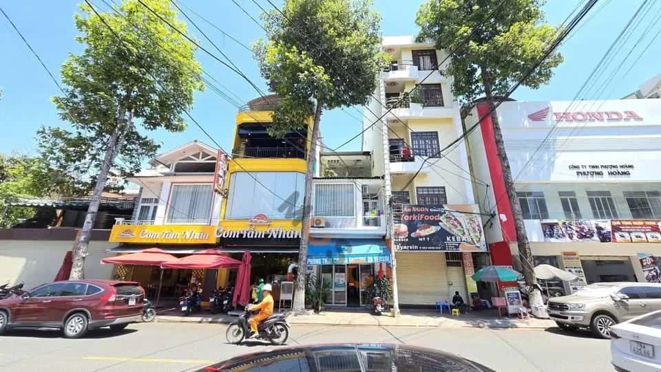 Bán nhà mặt tiền Yersin Thành phố Nha Trang, Khánh Hòa – 17 phòng ngủ, giá 27 tỷ - ảnh 1
