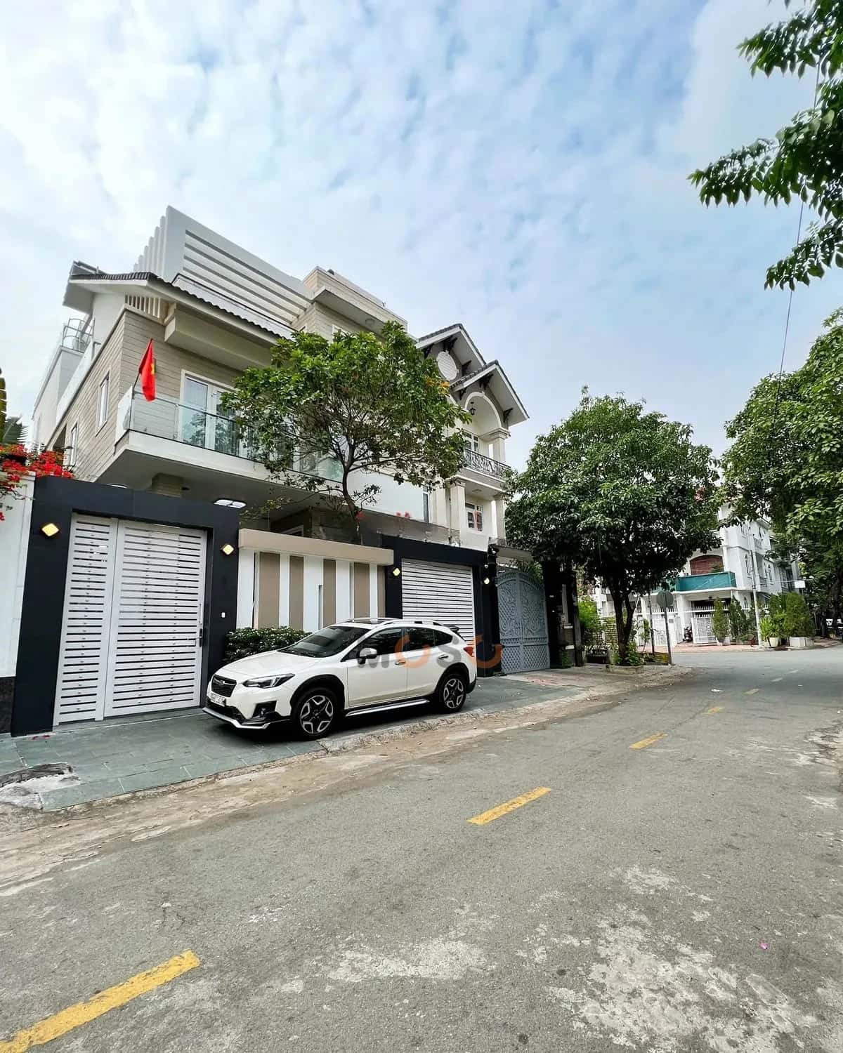 Cho thuê nhà hẻm Đường Số 18 Quận 2, TP.HCM – 5 phòng ngủ, giá 90 triệu Cho thuê nhà hẻm Đường Số 18 Quận 2, TP.HCM – 5 phòng ngủ, giá 90 triệu