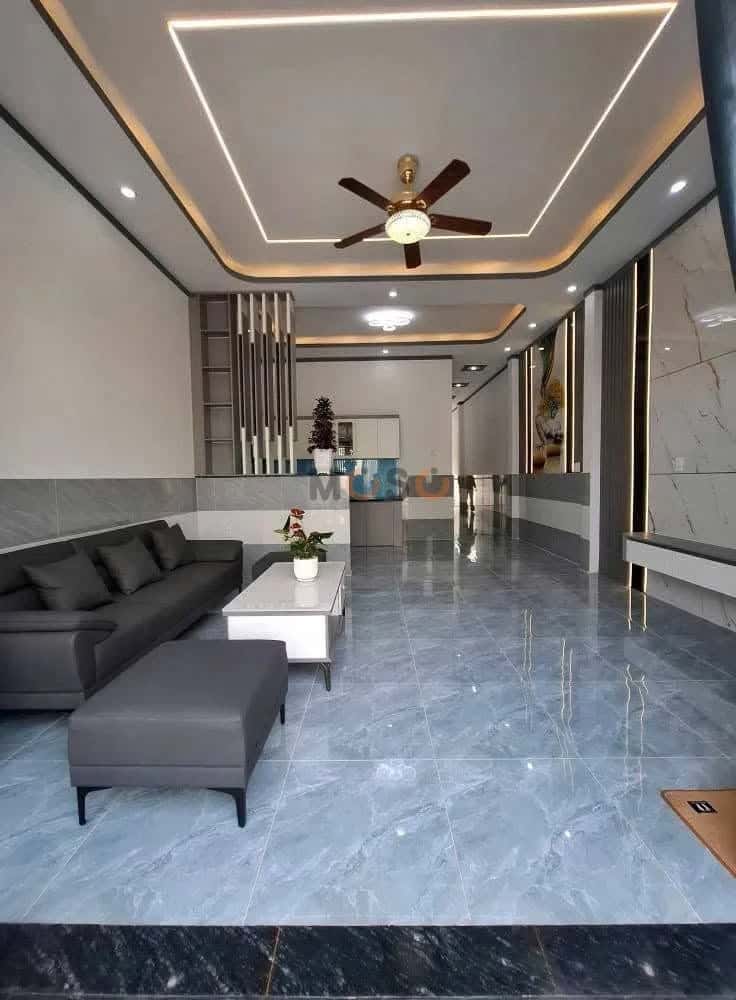 Bán nhà hẻm đường Hoa Vàng  Huyện Đức Hòa, Long An – 2 phòng ngủ, giá 1.9 tỷ — Hình 3