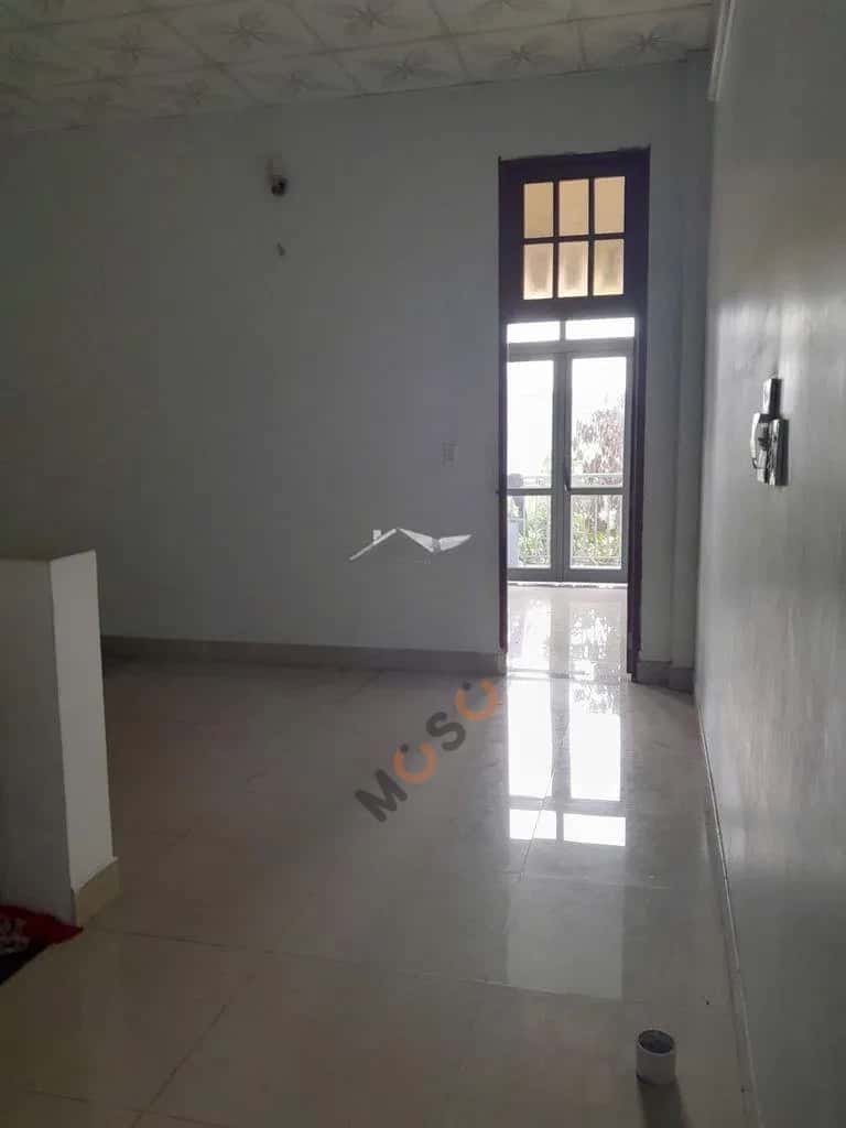 Cho thuê nhà hẻm Nhựa Vỉa Hè Dĩ An, Bình Dương – 3 phòng ngủ, giá 6.5 triệu — Hình 2 Cho thuê nhà hẻm Nhựa Vỉa Hè Dĩ An, Bình Dương – 3 phòng ngủ, giá 6.5 triệu — Hình 2