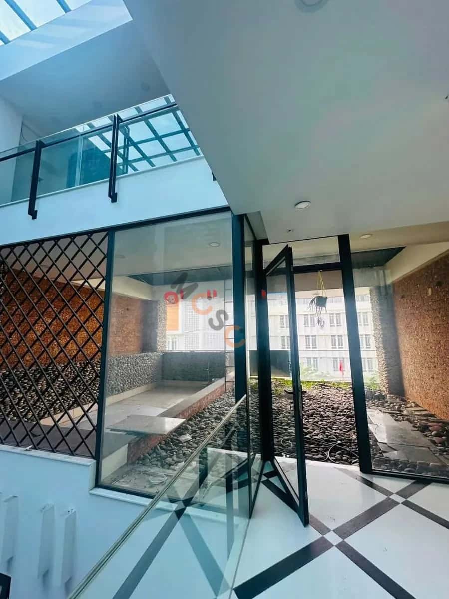 Cho thuê nhà mặt tiền Hồng Hà Phú Nhuận, TP.HCM – 5 phòng ngủ, giá 110 triệu — Hình 2 Cho thuê nhà mặt tiền Hồng Hà Phú Nhuận, TP.HCM – 5 phòng ngủ, giá 110 triệu — Hình 2