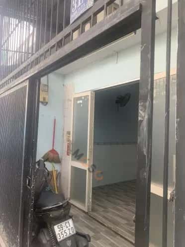 Cho thuê nhà hẻm Đường 11 Quận 4, TP.HCM – 2 phòng ngủ, giá 8 triệu — Hình 2 Cho thuê nhà hẻm Đường 11 Quận 4, TP.HCM – 2 phòng ngủ, giá 8 triệu — Hình 2