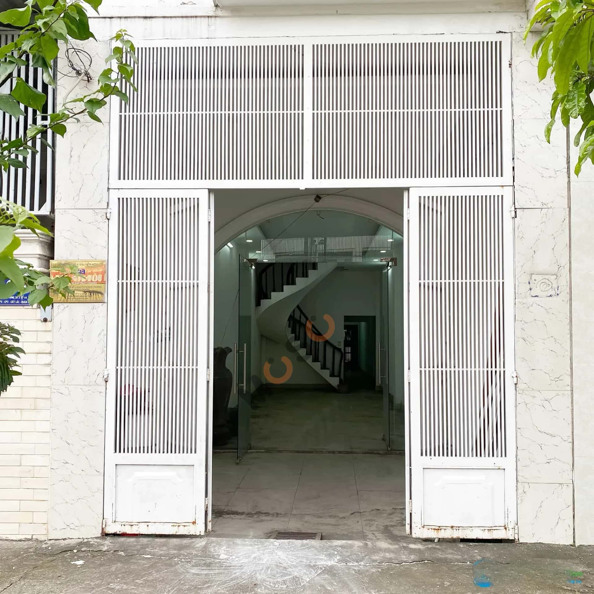 Cho thuê nhà hẻm Quận 2, TP.HCM – 5 phòng ngủ, giá 13 triệu — Hình 2