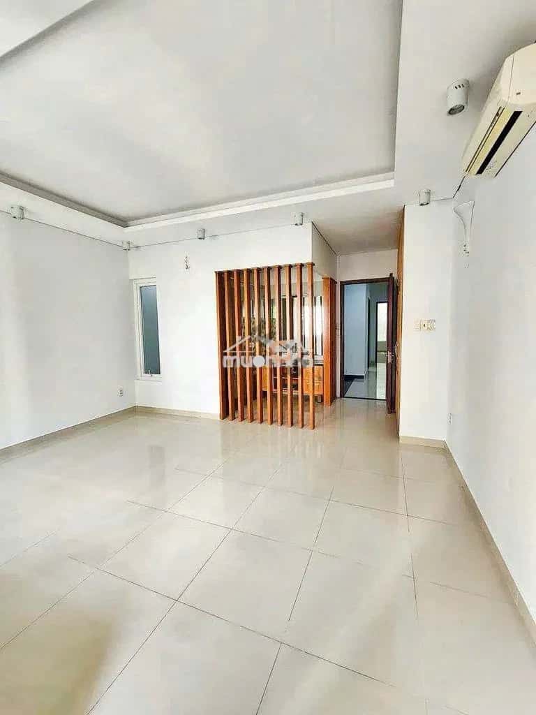 Cho thuê nhà hẻm Nguyễn Minh Hoàng Quận Tân Bình, TP.HCM – 5 phòng ngủ, giá 25 triệu — Hình 2