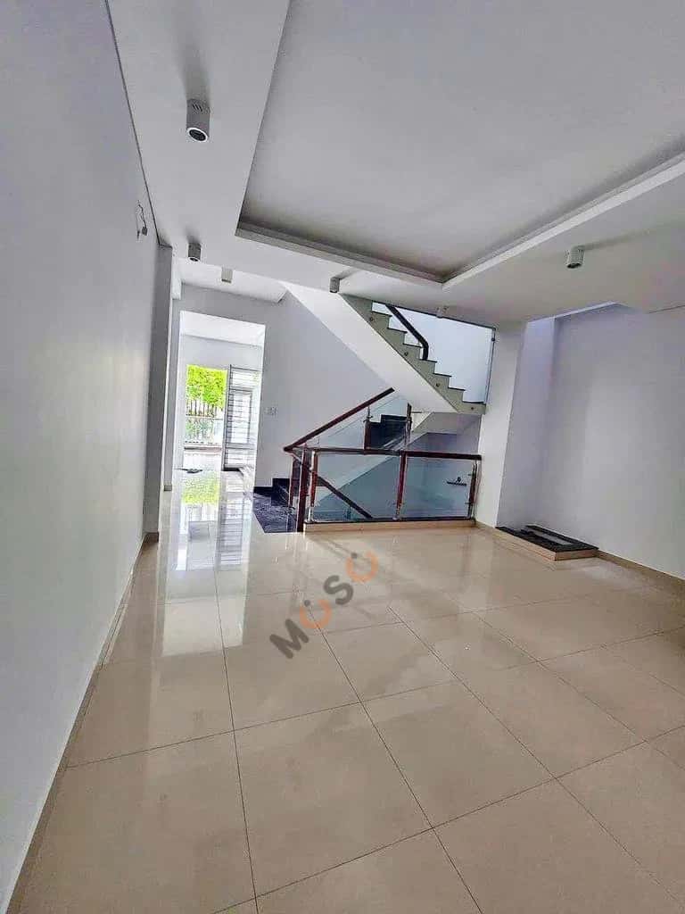 Cho thuê nhà hẻm Nguyễn Minh Hoàng Quận Tân Bình, TP.HCM – 5 phòng ngủ, giá 25 triệu — Hình 3
