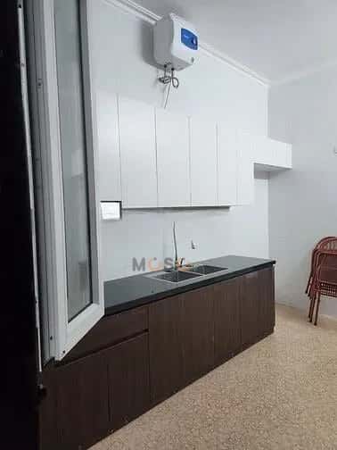Cho thuê nhà hẻm Hoàn Kiếm, Hà Nội – 1 phòng ngủ, giá 10 triệu — Hình 2 Cho thuê nhà hẻm Hoàn Kiếm, Hà Nội – 1 phòng ngủ, giá 10 triệu — Hình 2